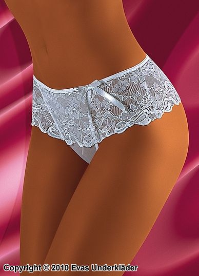 Panty with lace skirting